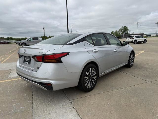 Used 2024 Nissan Altima 2.5 SV FWD image 9