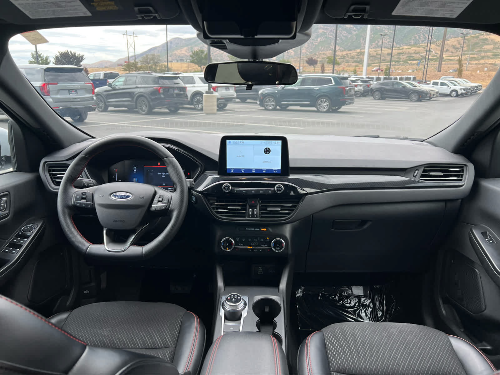 Certified 2025 Ford Escape ST-Line Select AWD/4WD image 24