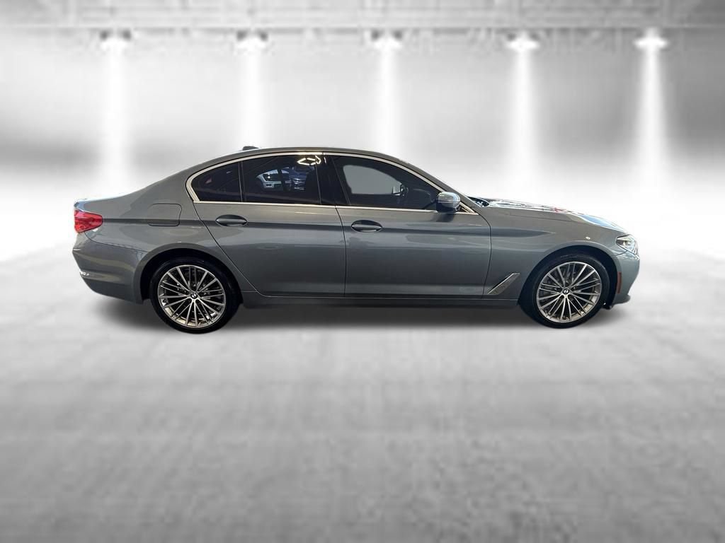Used 2020 BMW 530i w/ Convenience Package RWD image 3