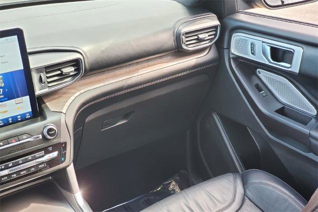 Certified 2020 Ford Explorer Platinum w/ Premium Technology Package image 24