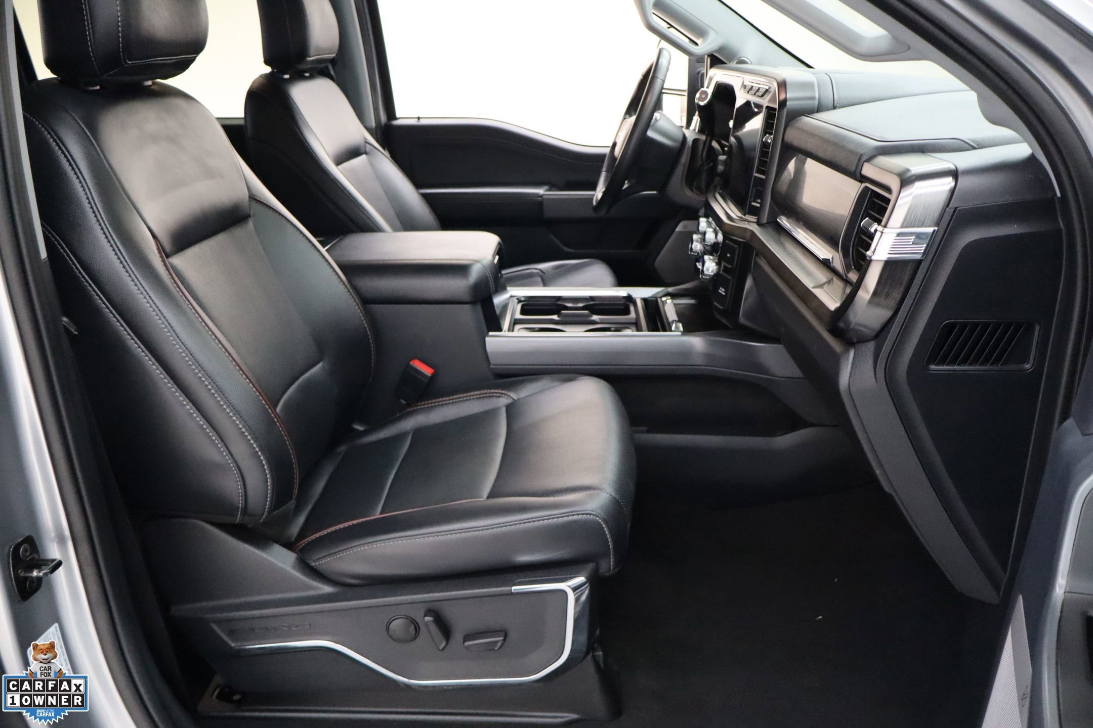 Certified 2024 Ford F250 Lariat w/ Lariat Ultimate Package image 33