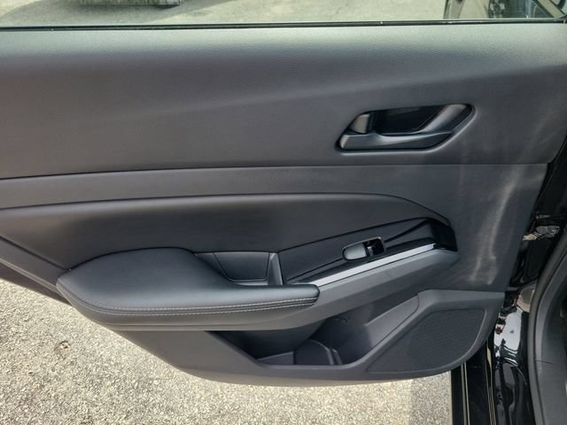Used 2023 Nissan Altima 2.5 SV FWD image 11