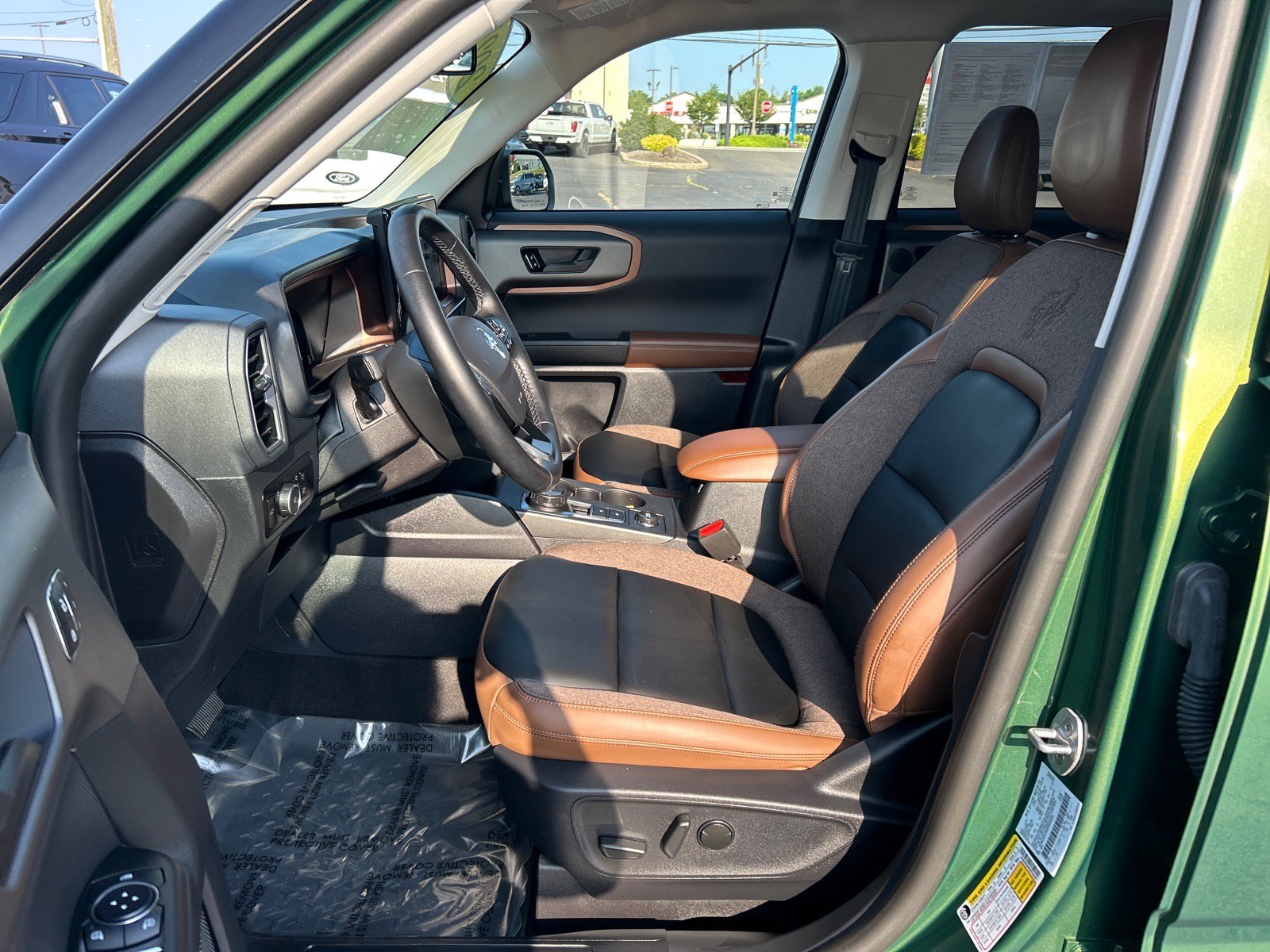 Certified 2025 Ford Bronco Sport Outer Banks w/ Outer Banks Tech Package+ AWD/4WD image 6