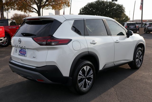 Used 2023 Nissan Rogue SV image 11