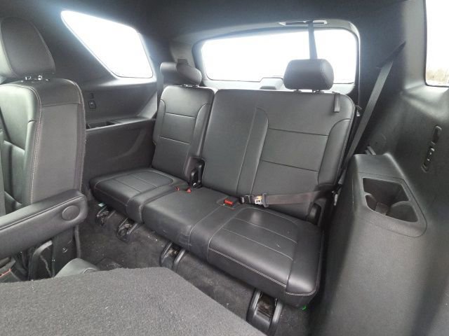Used 2023 Chevrolet Traverse LT image 19