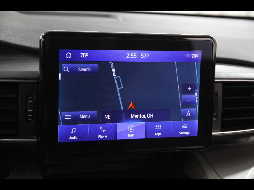 Certified 2022 Ford Explorer XLT w/ Equipment Group 202A image 14