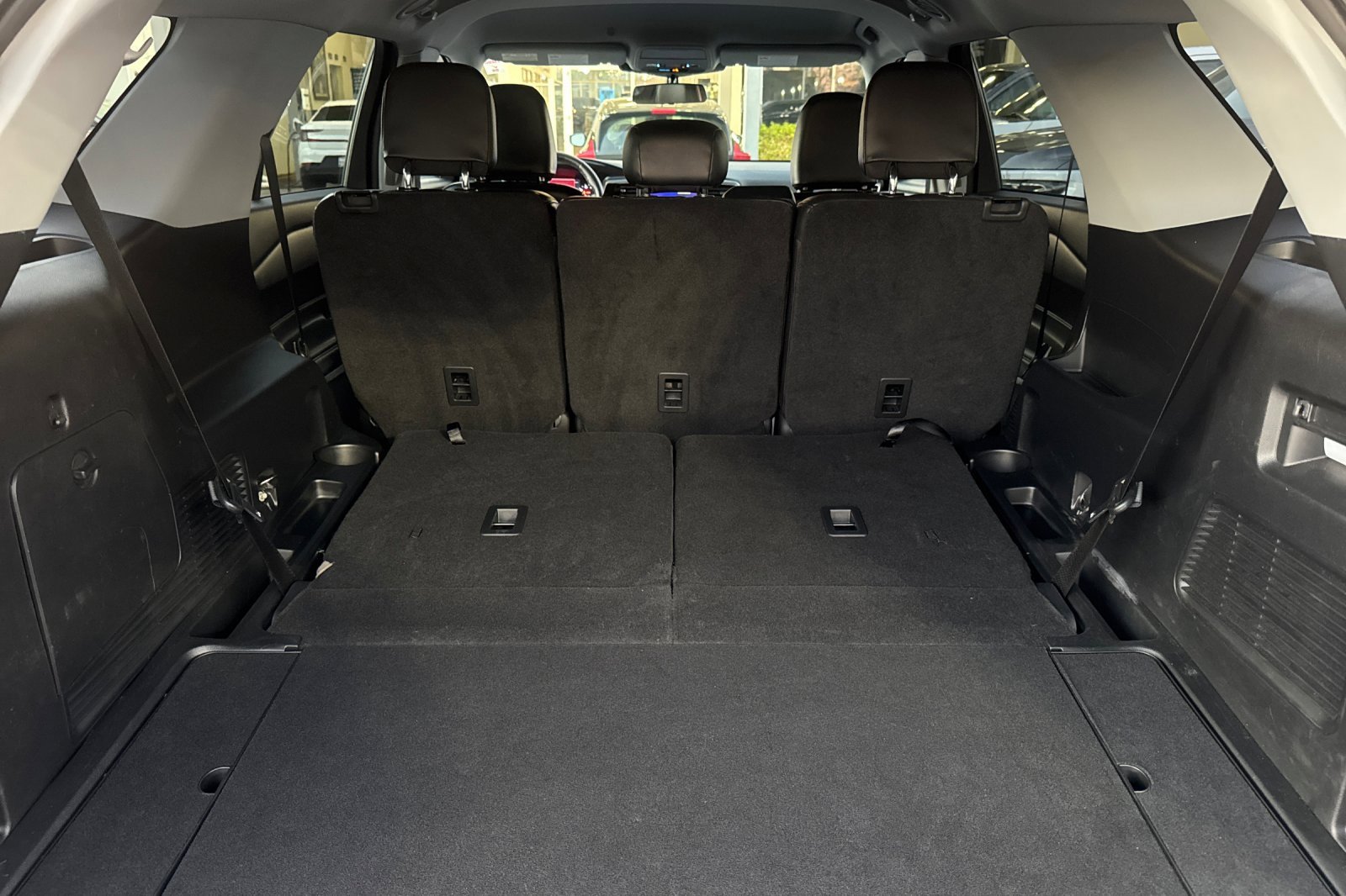 Certified 2022 Ford Explorer XLT w/ Equipment Group 202A image 17