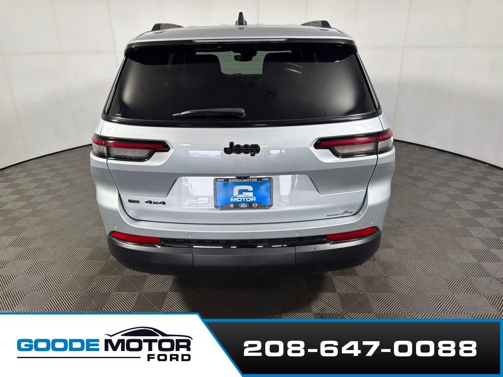 Used 2023 Jeep Grand Cherokee L Laredo AWD/4WD image 6