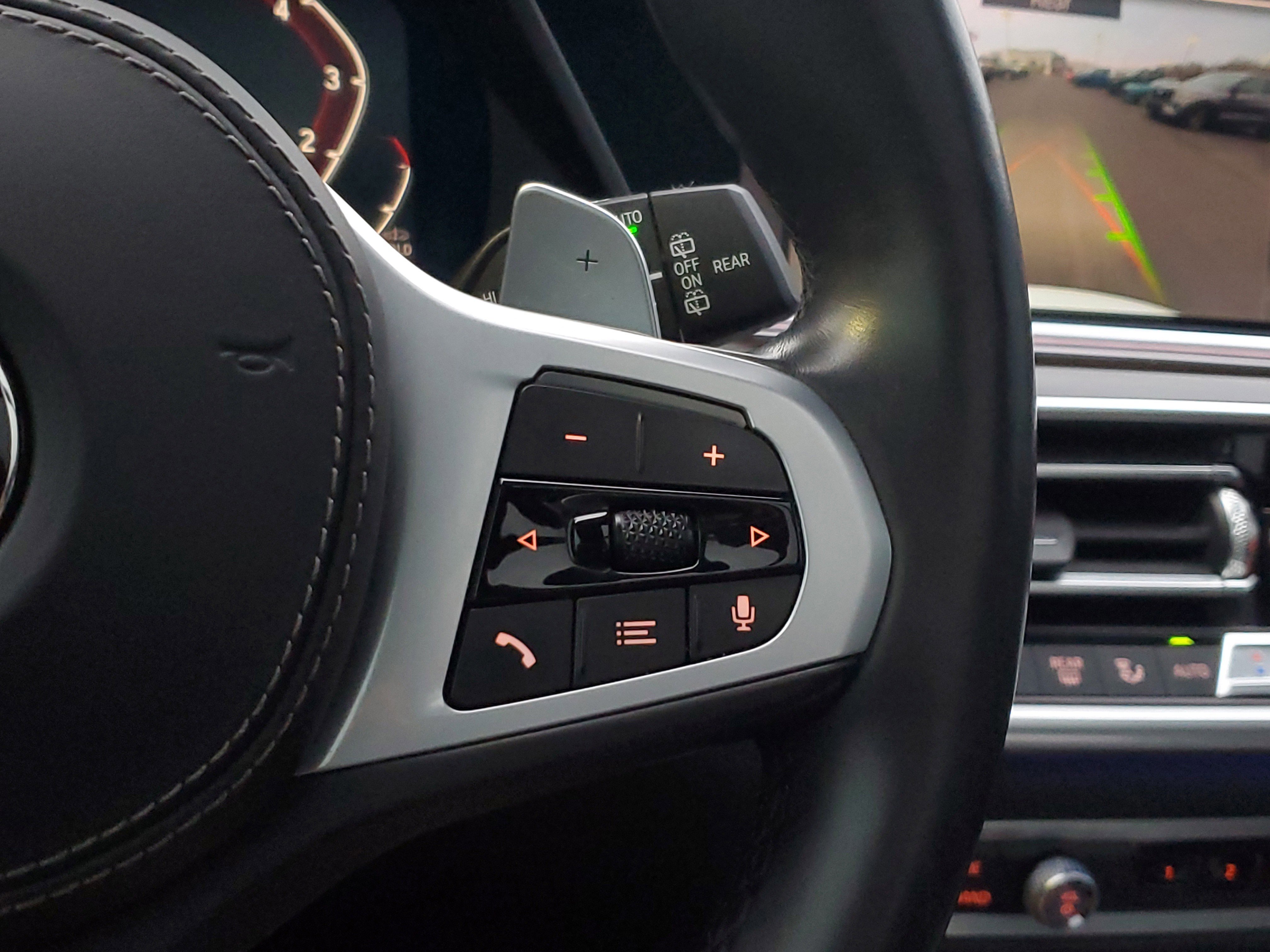 Used 2019 BMW X5 xDrive50i w/ M Sport Package image 25