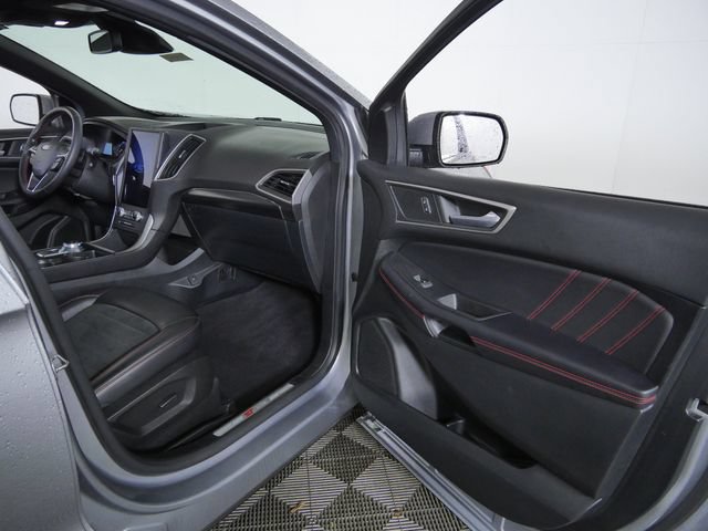 Certified 2022 Ford Edge ST-Line w/ Class II Trailer Tow Package AWD/4WD image 11