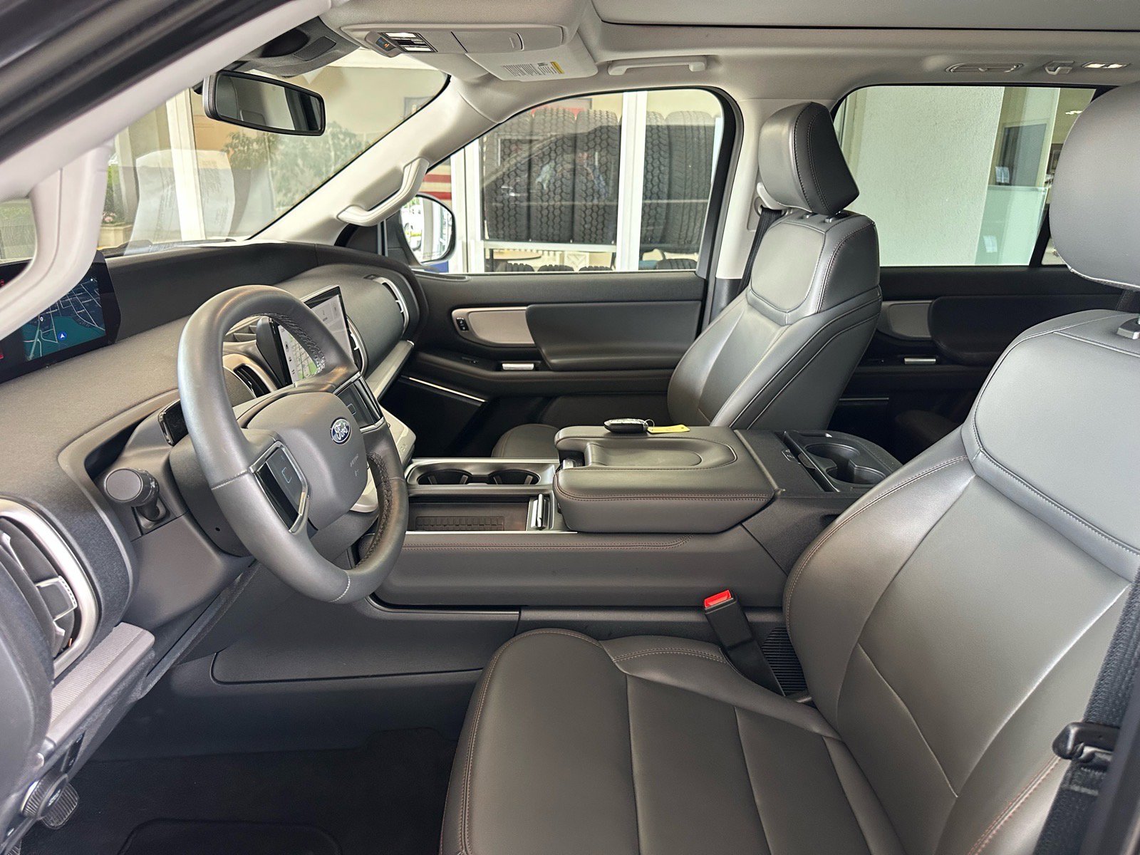 Certified 2025 Ford Expedition Active AWD/4WD image 18