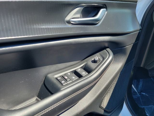 Used 2024 Jeep Grand Cherokee L Altitude AWD/4WD image 22