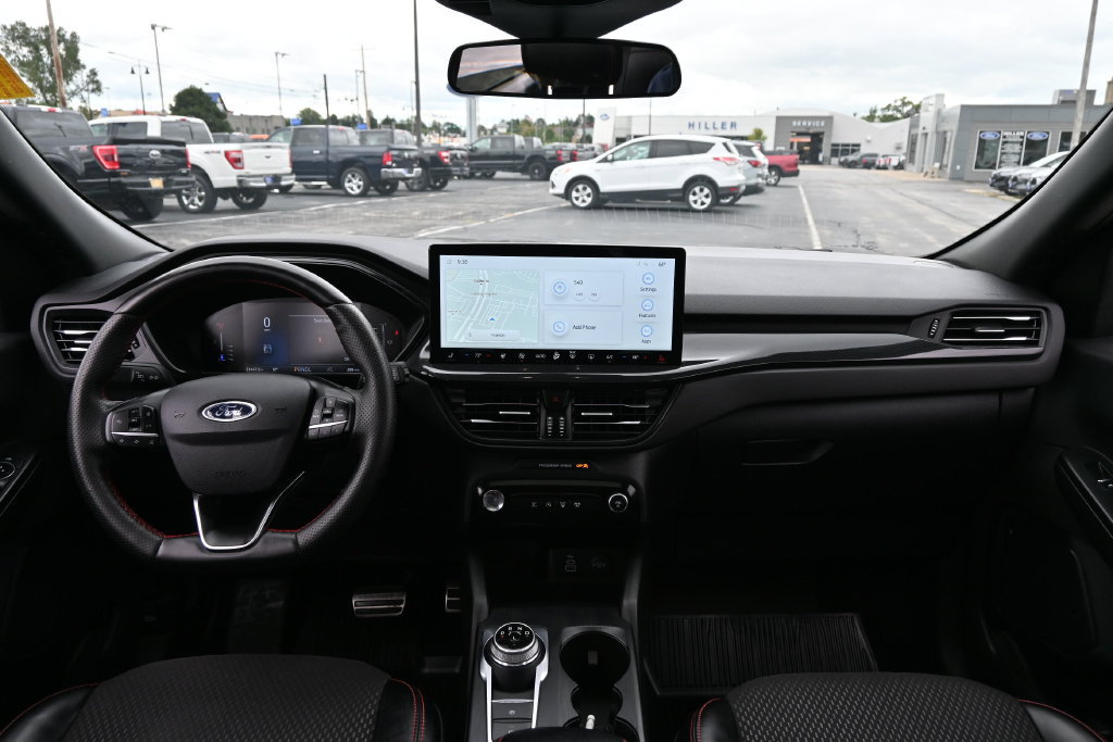 Certified 2024 Ford Escape ST-Line w/ Tech Pack #1 AWD/4WD image 28