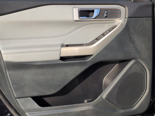 Certified 2021 Ford Explorer XLT w/ Equipment Group 202A RWD image 13