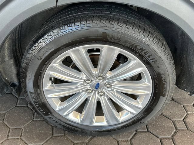 Certified 2024 Ford Explorer Limited w/ Limited Technology Package AWD/4WD image 6