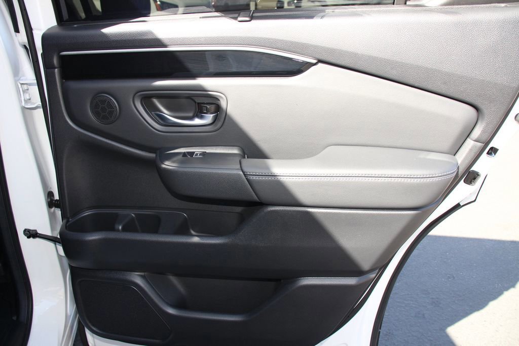 Used 2025 Honda Pilot Touring image 25
