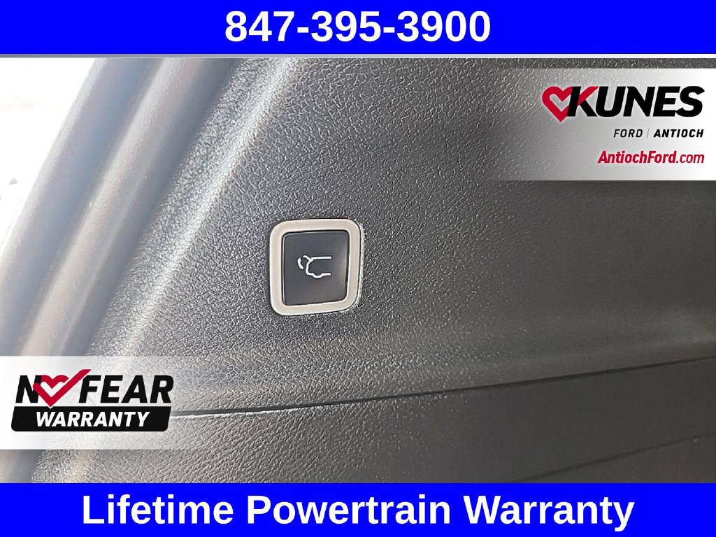 Used 2025 Chrysler Pacifica Select FWD image 46