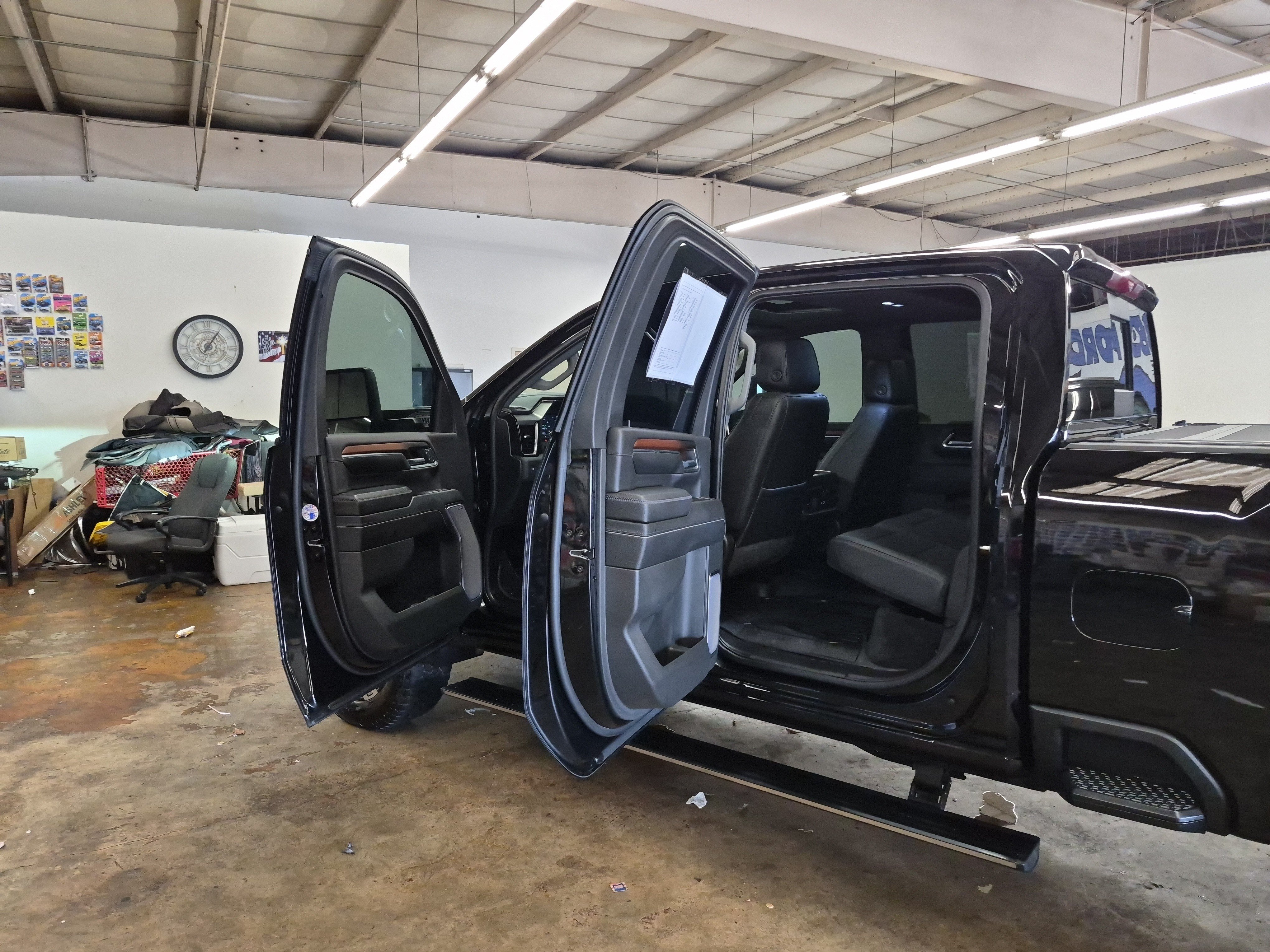 Used 2024 GMC Sierra 3500 Denali w/ Denali Reserve Package AWD/4WD image 16