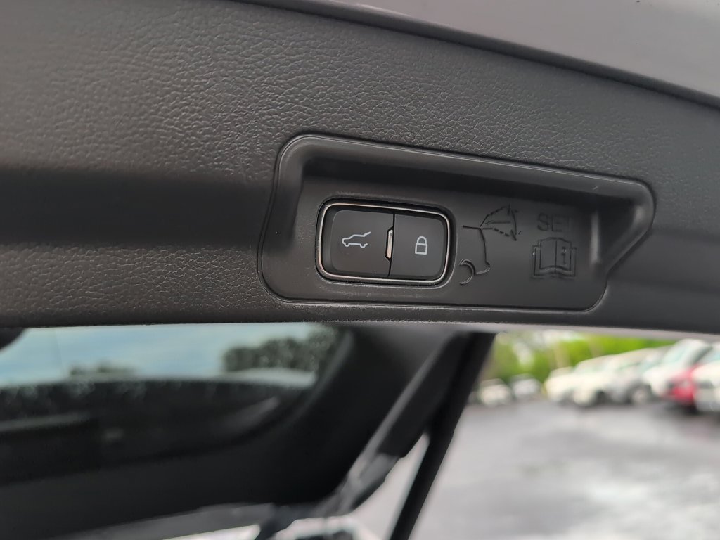 Certified 2022 Ford Explorer ST w/ ST Street Pack RWD image 13