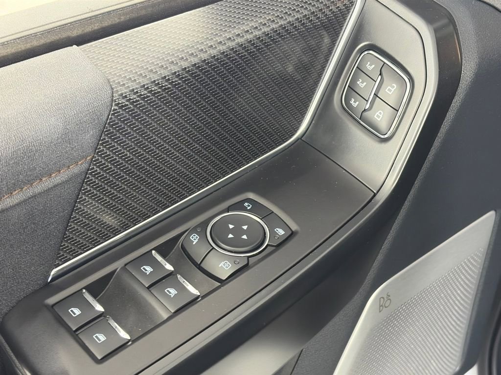 Certified 2022 Ford F150 Raptor w/ Raptor 37 Performance Package image 27