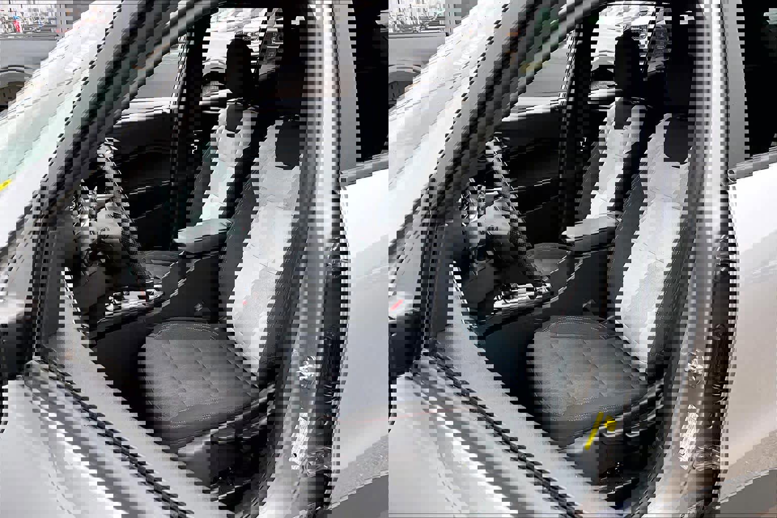 Used 2025 Chevrolet Trax RS w/ Driver Confidence Package image 10