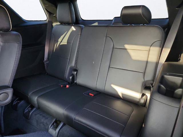 Used 2023 Chevrolet Traverse Premier w/ Redline Edition FWD image 21
