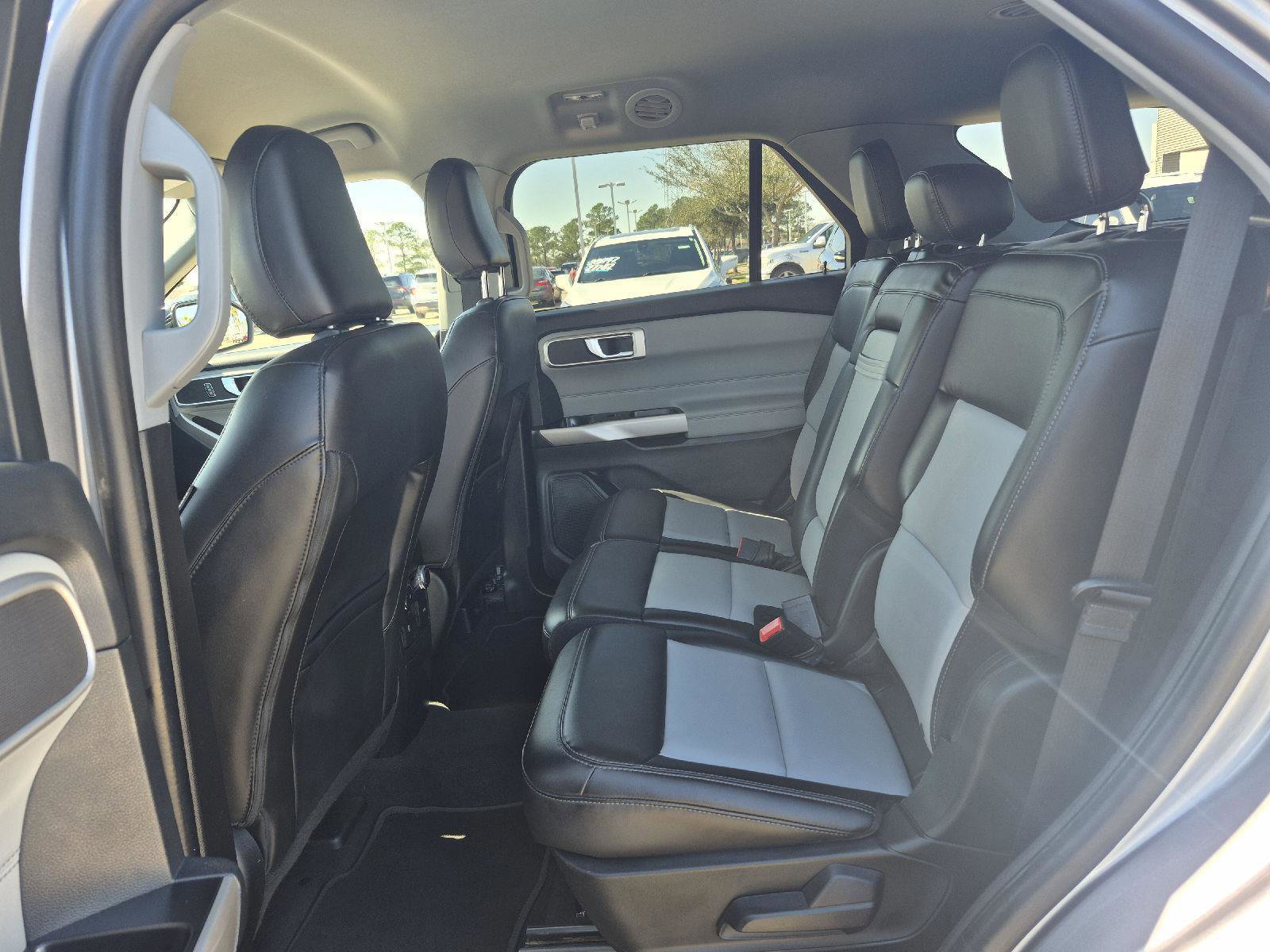 Certified 2022 Ford Explorer XLT w/ Equipment Group 202A image 24