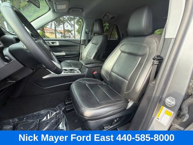 Certified 2022 Ford Explorer XLT w/ Equipment Group 202A AWD/4WD image 11