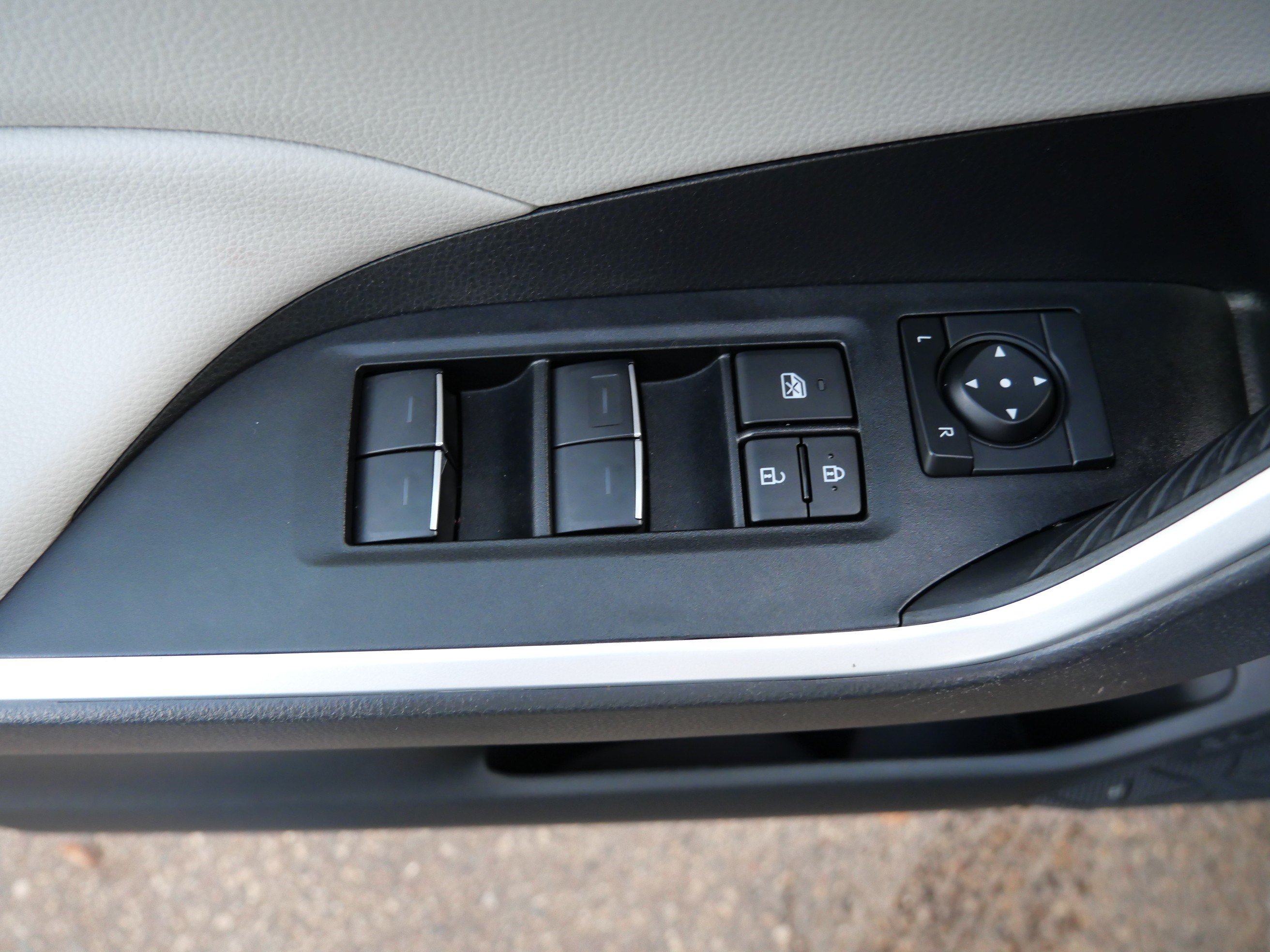 Used 2024 Toyota RAV4 XLE w/ Convenience Package AWD/4WD image 20