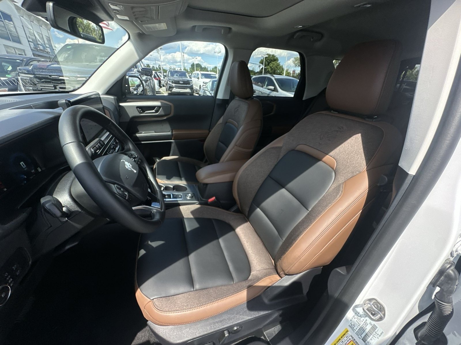 Certified 2025 Ford Bronco Sport Outer Banks w/ Outer Banks Tech Package+ AWD/4WD image 21