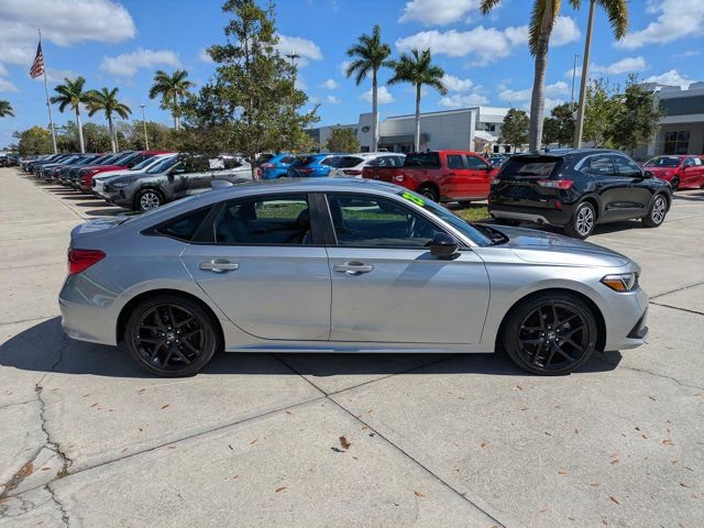 Used 2023 Honda Civic Sport image 5