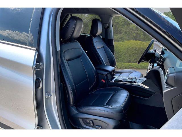 Certified 2024 Ford Explorer Limited RWD image 26