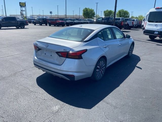 Used 2024 Nissan Altima 2.5 SV image 5