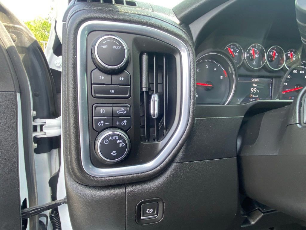 Used 2022 Chevrolet Silverado 2500 LT w/ Convenience Package image 12