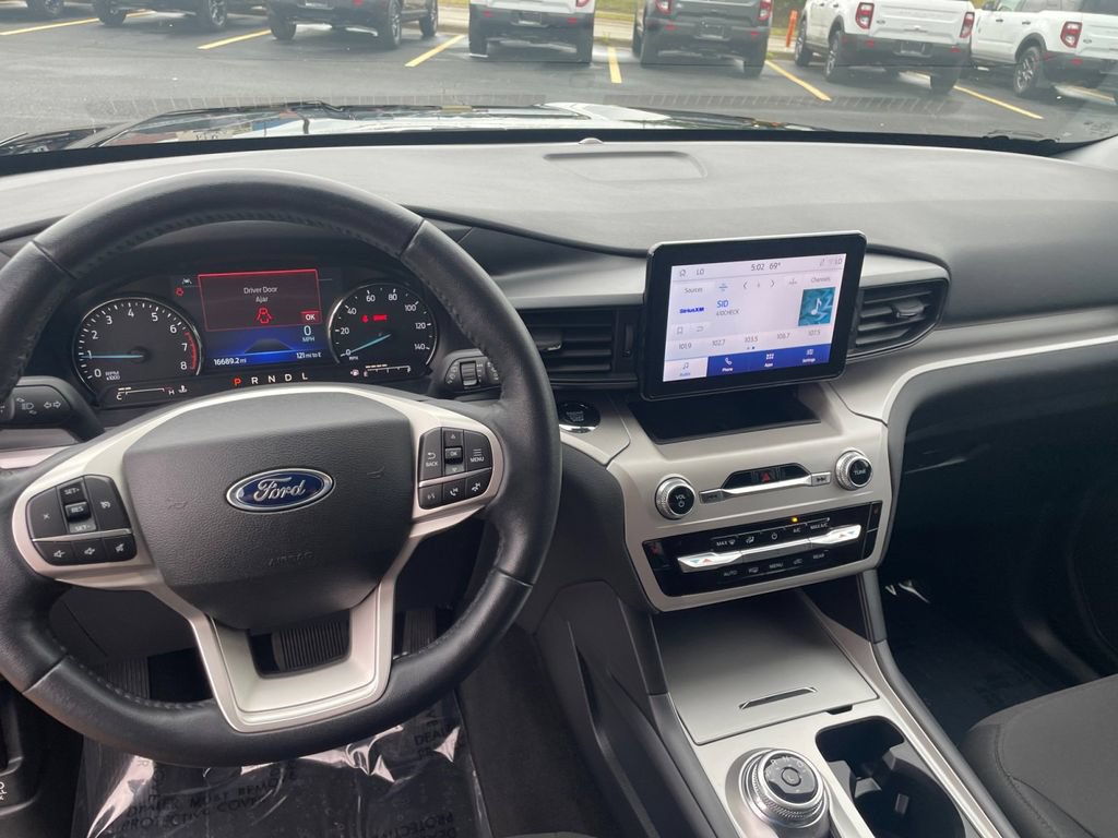 Certified 2023 Ford Explorer XLT AWD/4WD image 15