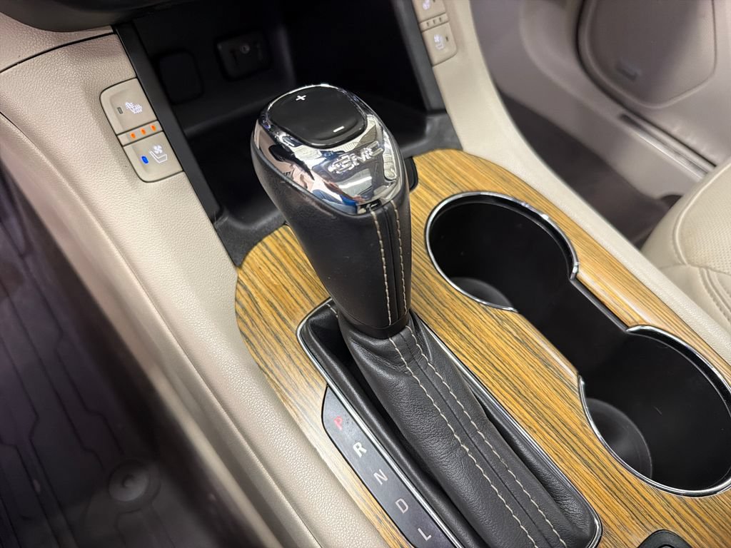 Used 2018 GMC Acadia Denali w/ Technology Package FWD image 29