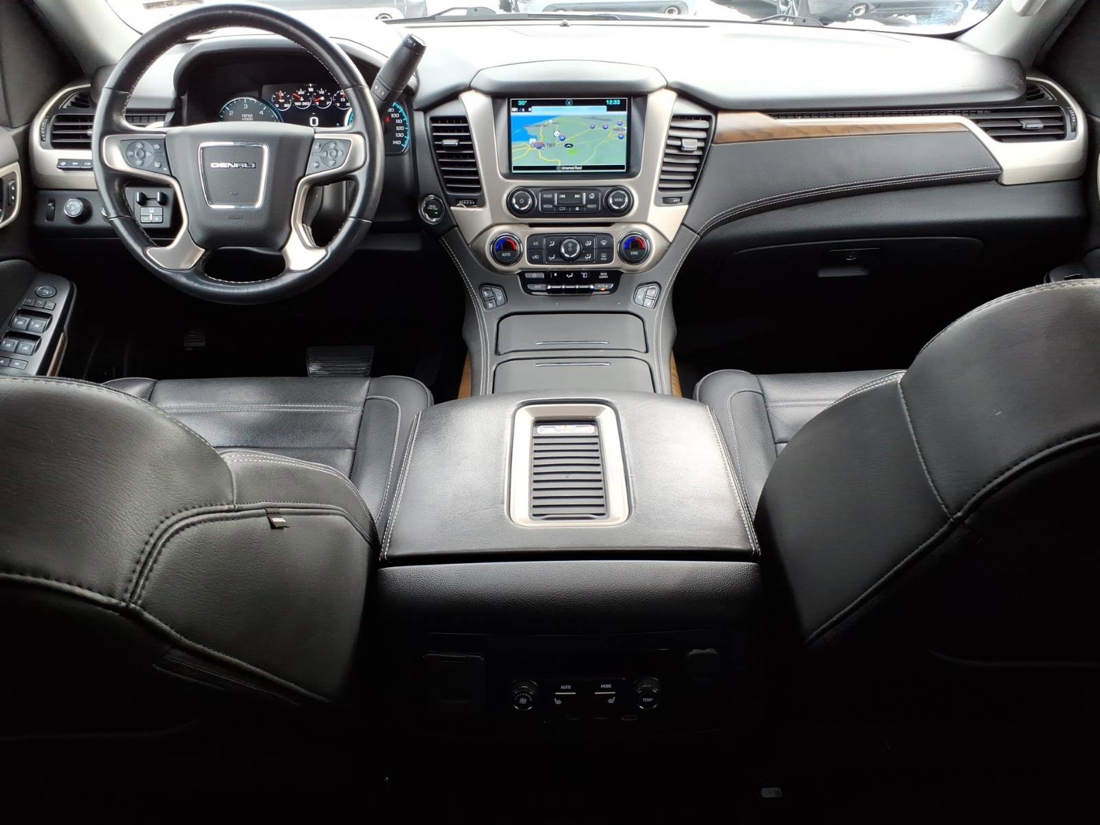 Used 2020 GMC Yukon XL Denali w/ Open Road Package image 11
