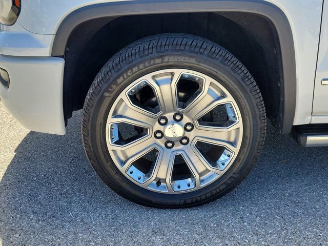 Used 2018 GMC Sierra 1500 Denali w/ Denali Ultimate Package AWD/4WD image 8