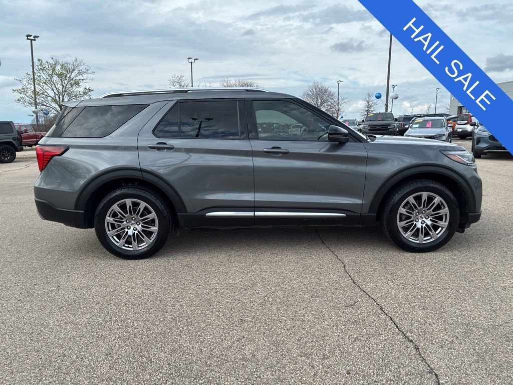 Certified 2025 Ford Explorer Platinum AWD/4WD image 1