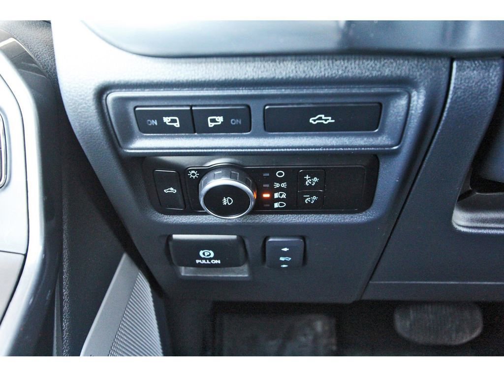 Certified 2023 Ford F150 Lariat w/ Equipment Group 502A High image 19