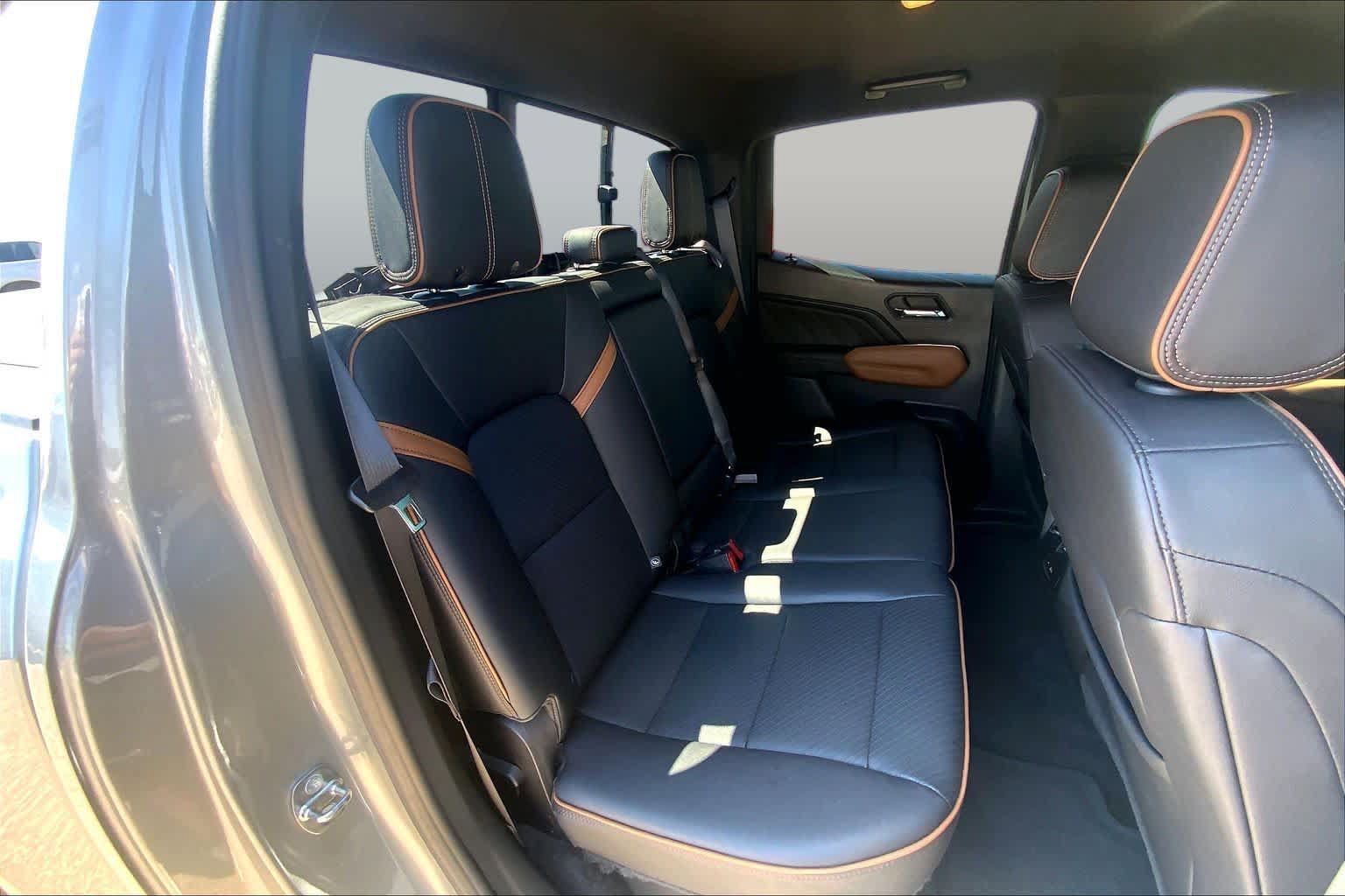 Used 2023 GMC Canyon AT4 w/ AT4 Premium Package AWD/4WD image 20