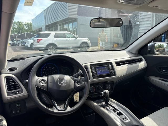 Used 2020 Honda HR-V LX image 27