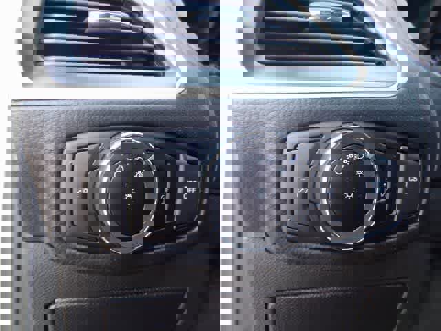 Certified 2023 Ford Edge SEL image 10