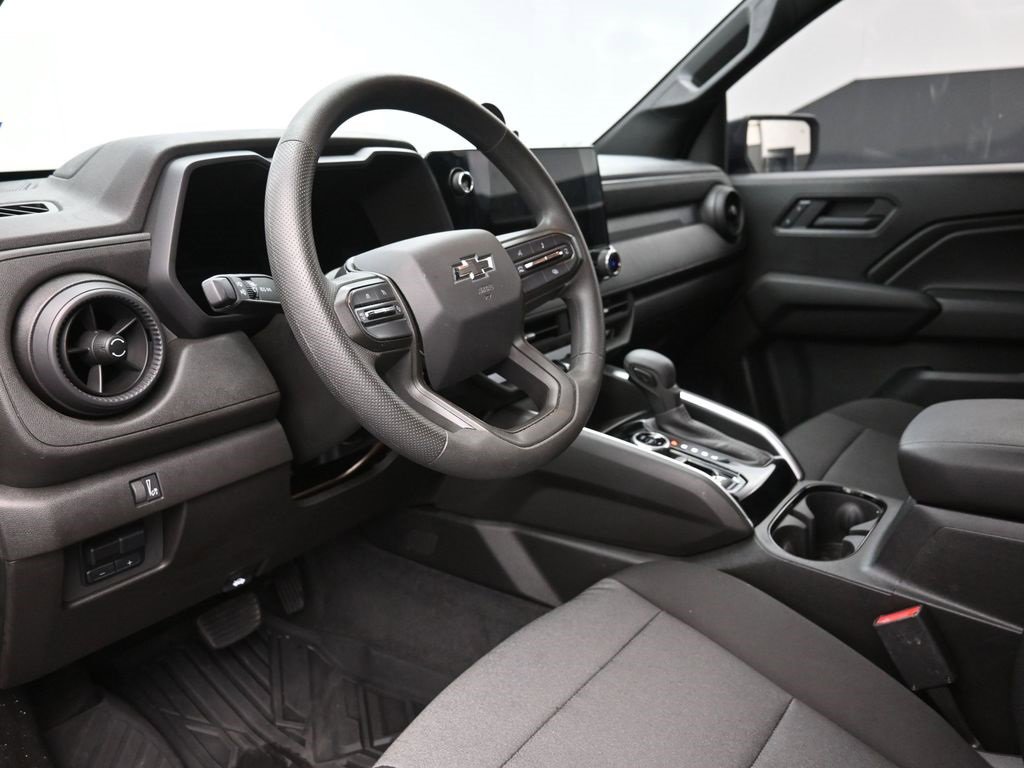 Used 2025 Chevrolet Colorado Trail Boss image 17