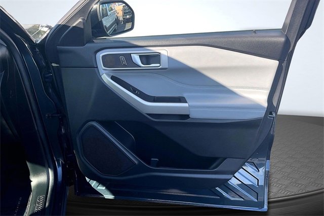 Certified 2022 Ford Explorer XLT w/ Equipment Group 202A image 24