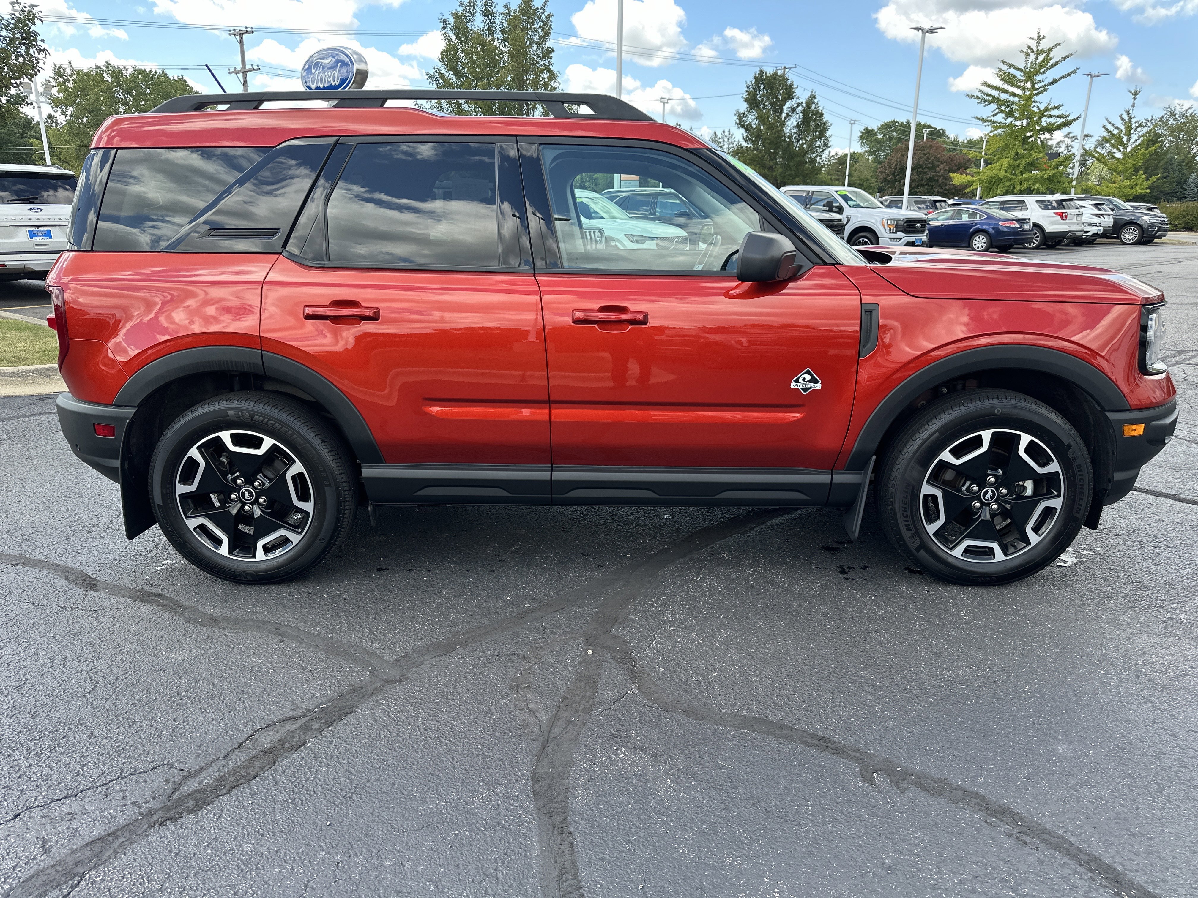Certified 2023 Ford Bronco Sport Outer Banks w/ Tech Package image 2