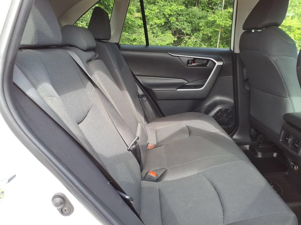 Used 2024 Toyota RAV4 LE AWD/4WD image 11