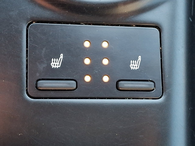 Used 2019 Toyota Camry XLE FWD image 25