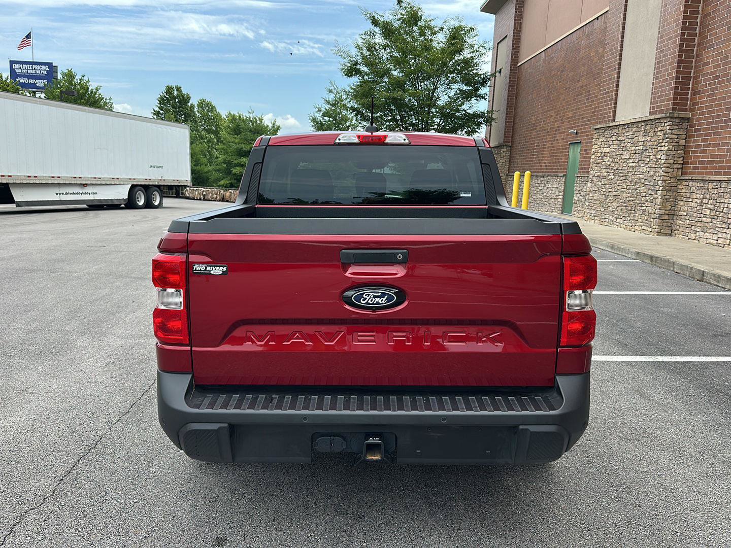 Certified 2025 Ford Maverick XLT w/ Equipment Group 301A AWD/4WD image 4