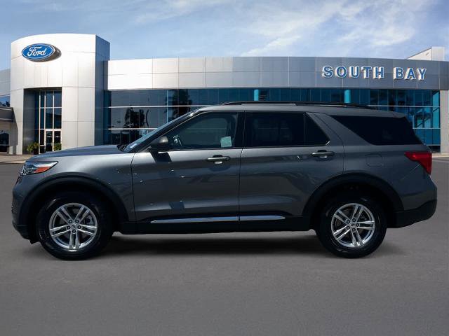 Certified 2023 Ford Explorer XLT w/ Equipment Group 202A RWD image 2